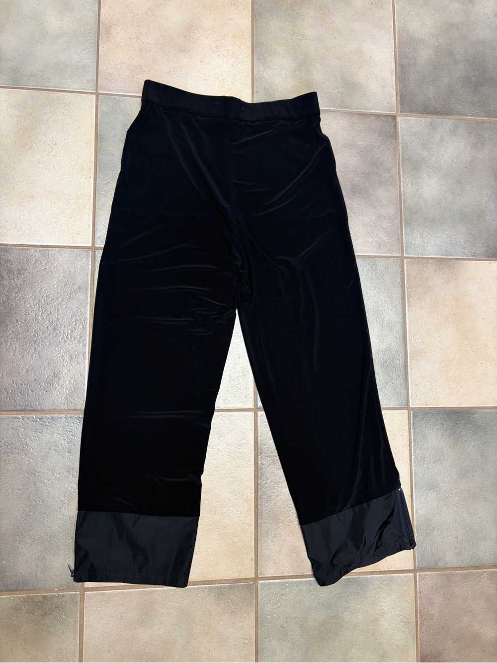 Joseph Ribkoff Black Cropped Wide-Leg Pants - Picture 7 of 7